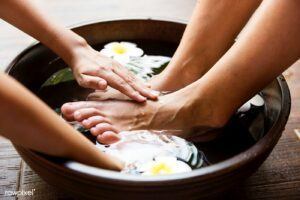 health benefits from foot reflexology_foot_bath