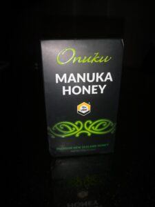 onuku-certified-manuka-raw-honey-umf-20-best-natural-antibiotic-honey