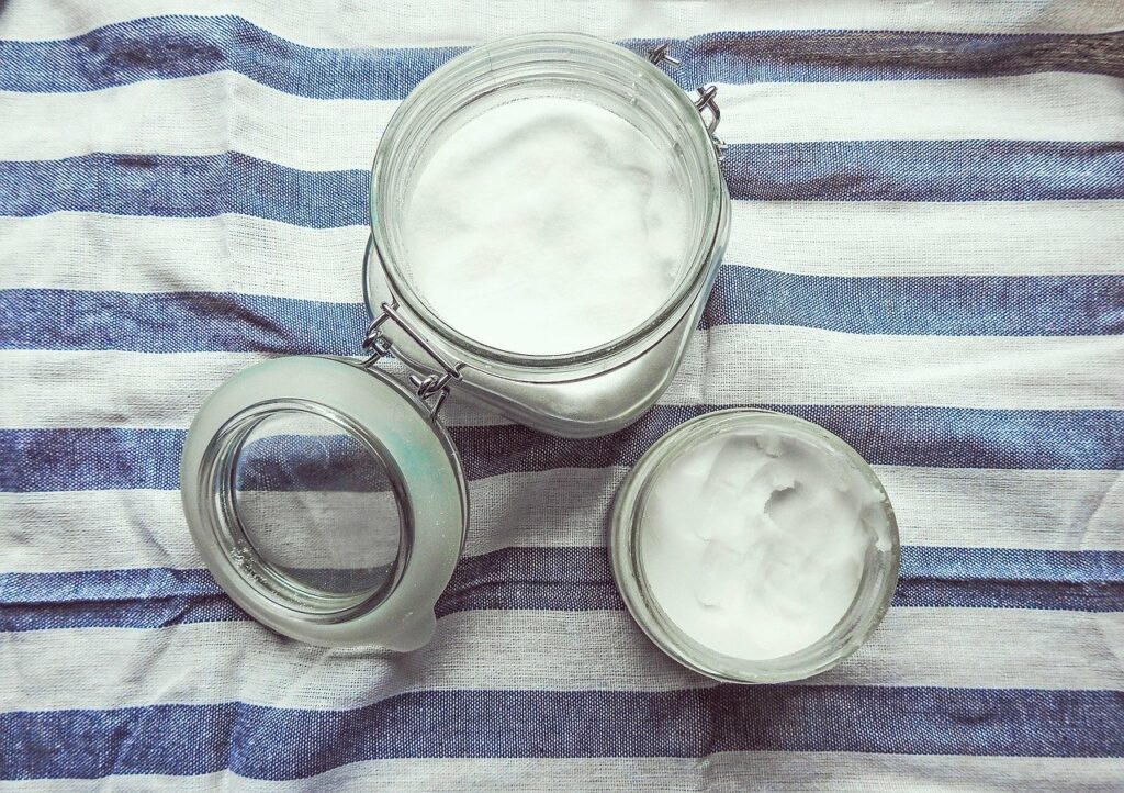 how-to-have-healthy-hair-naturally-coconut-oil